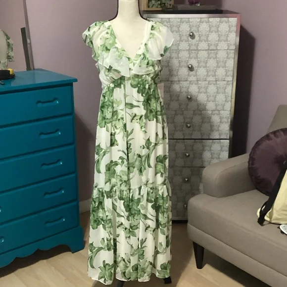 Taylor Green and White Floral Maxi Dress - Picture 1 of 4